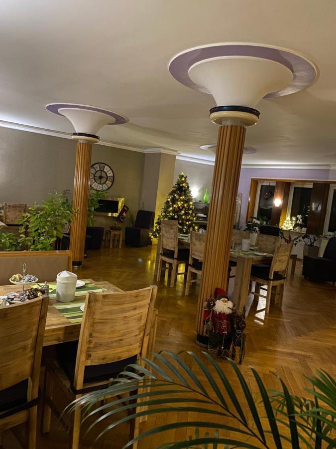 Hotel Sonnenhof Sindelfingen Exterior foto